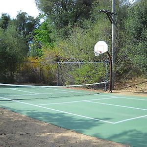 Oakzanita Springs Camping Resort Cottage 3